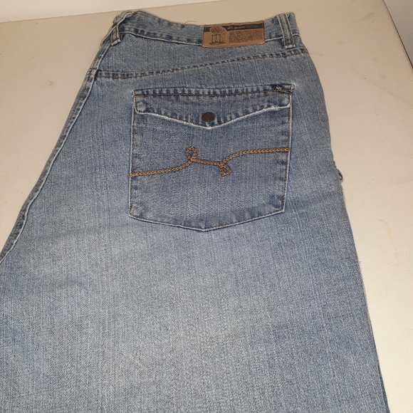 Mens shorts - Picture 2 of 2